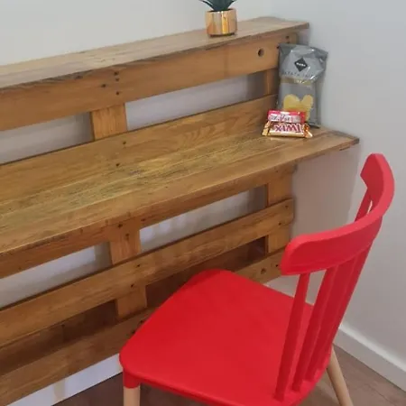 Rustic Beato 2br Lejlighed *